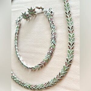 Vintage Dorlane Siver Tone Rhinestone Set Necklace, Bracelet and Stud Earrings.